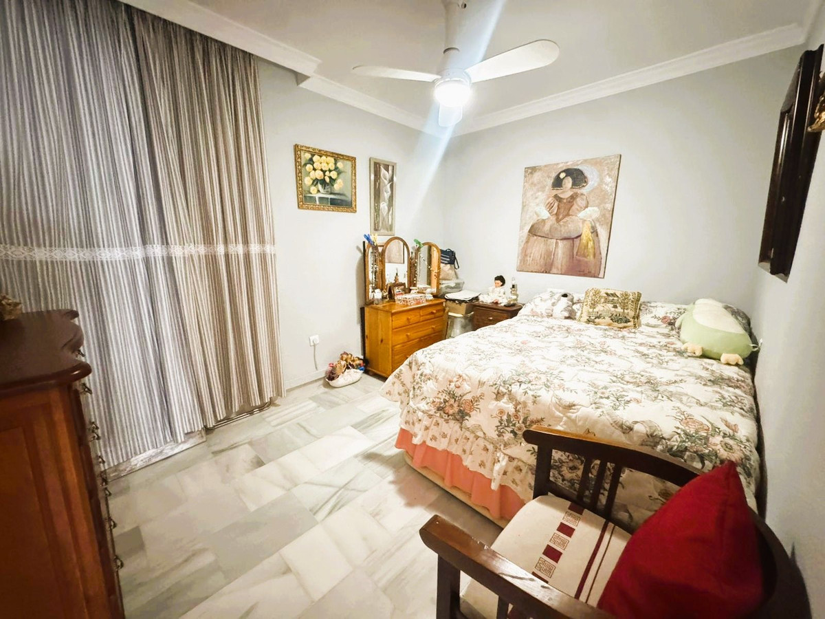 18d70269507cde5b5aa1d97425fd56d0 - 20