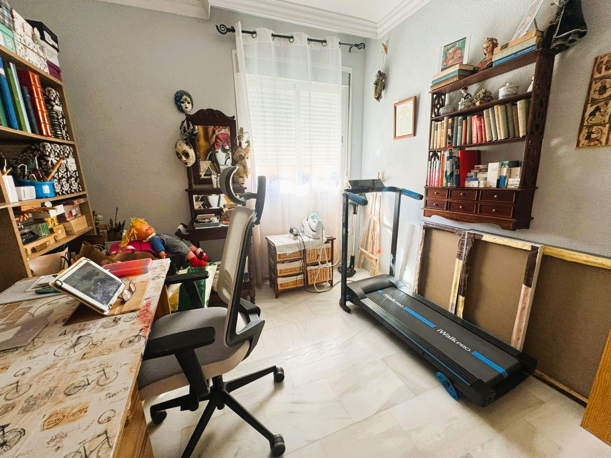 18d70269507cde5b5aa1d97425fd56d0 - 27