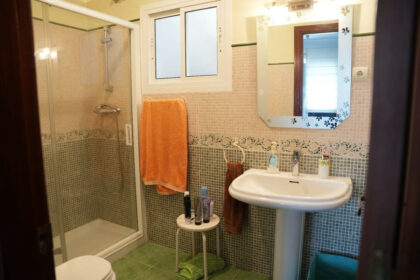 191fe94a33b52344f9d7a78eefa56810 - 19