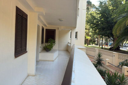 195def51dae5977e1d3064b579df51e2 - 12