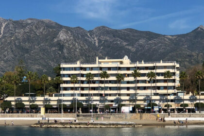 195def51dae5977e1d3064b579df51e2 - 13