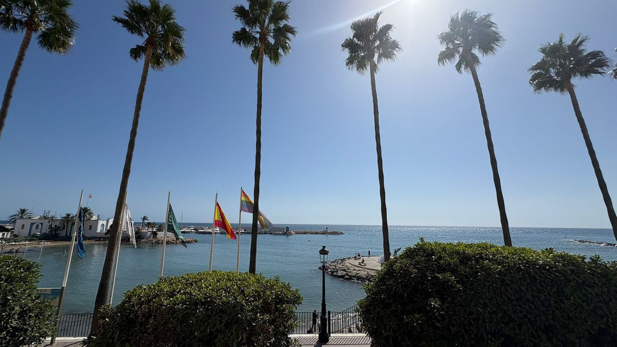 195def51dae5977e1d3064b579df51e2 - 16