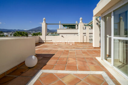 1a51b5af88da3f662021c4fd2d2cbb89 - 25