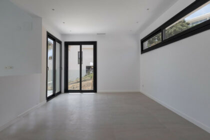 1b22cb90620edd0909da64bb9f8caf73 - 24