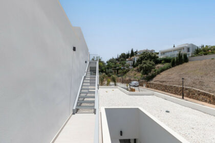 1b22cb90620edd0909da64bb9f8caf73 - 33