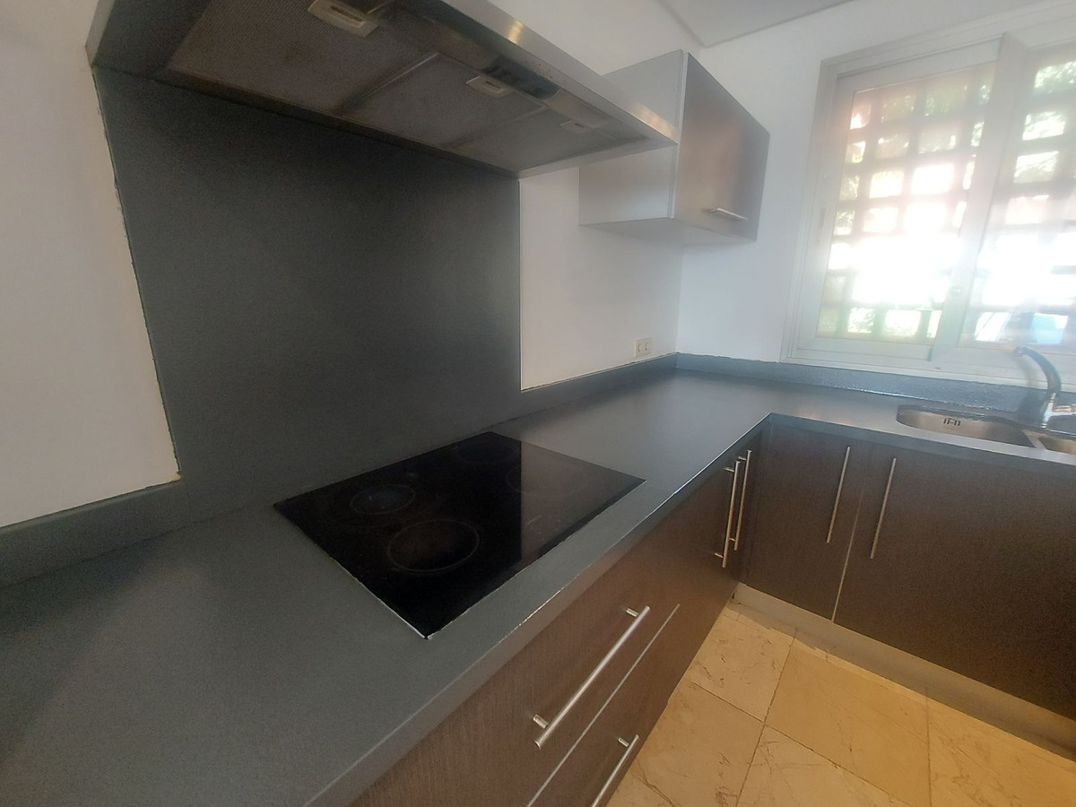 1b261deaf007bf0792269371277b5323 - 21