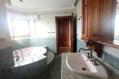 1b54294bb40b13fdfddb6c0c984fbf6c - 30