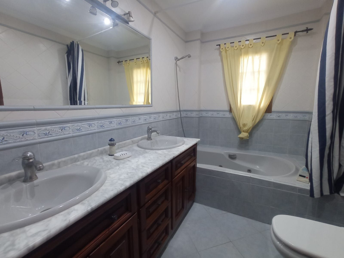 1b54294bb40b13fdfddb6c0c984fbf6c - 39