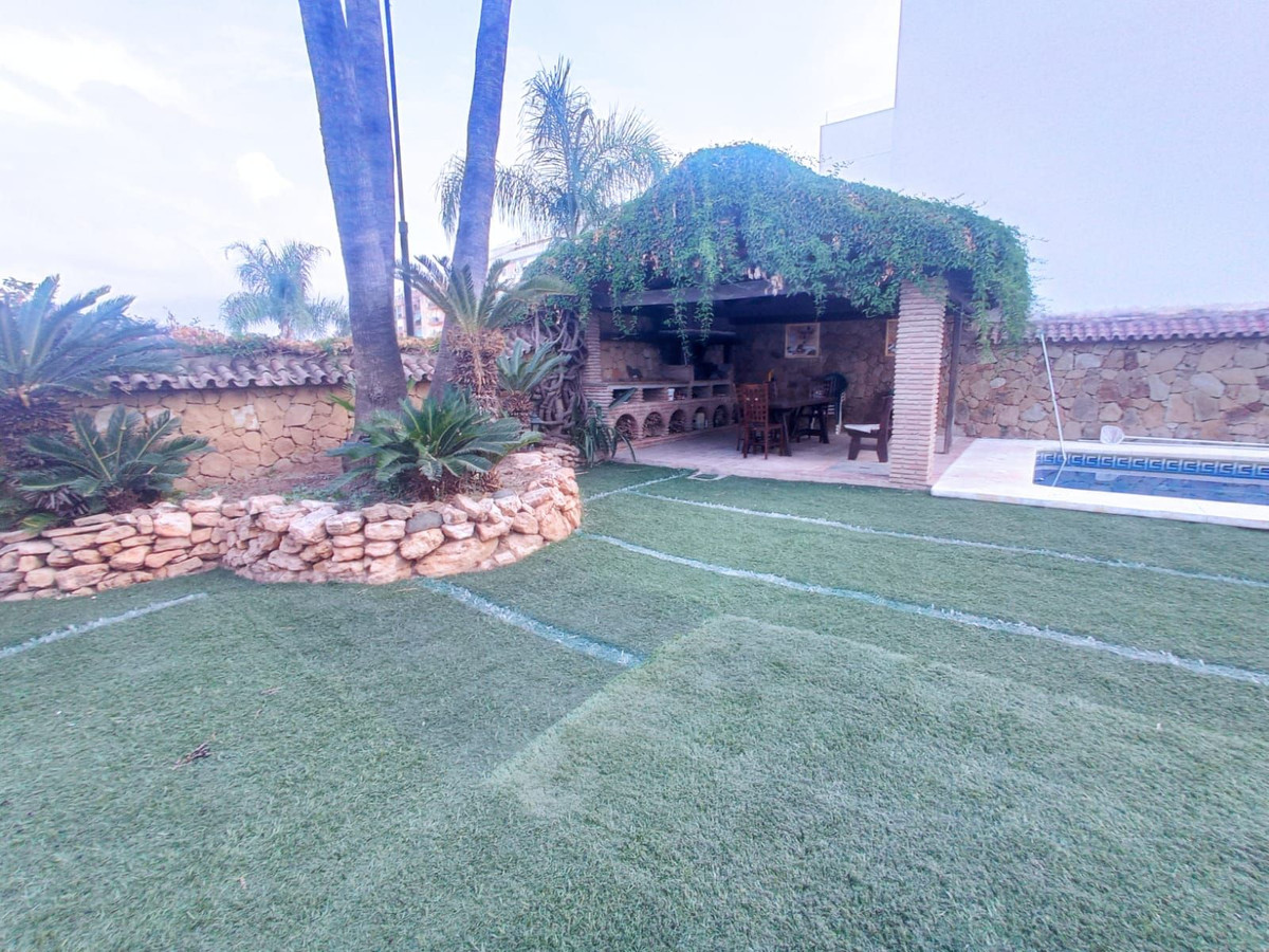 1b54294bb40b13fdfddb6c0c984fbf6c - 9