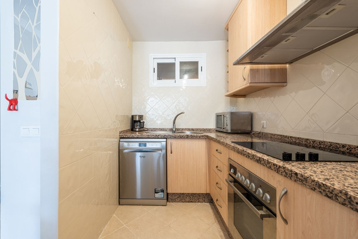 1b7c24224e0527ddd2b6fe73c6993b36 - 11