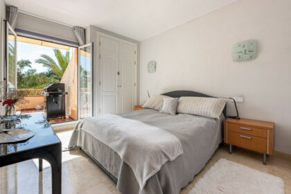 1b7c24224e0527ddd2b6fe73c6993b36 - 12