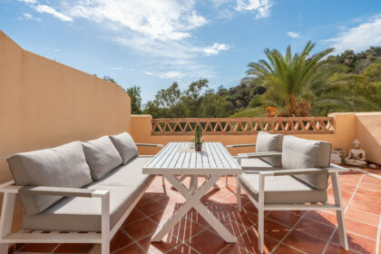 1b7c24224e0527ddd2b6fe73c6993b36 - 13