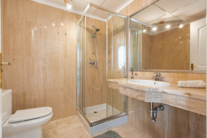 1b7c24224e0527ddd2b6fe73c6993b36 - 16