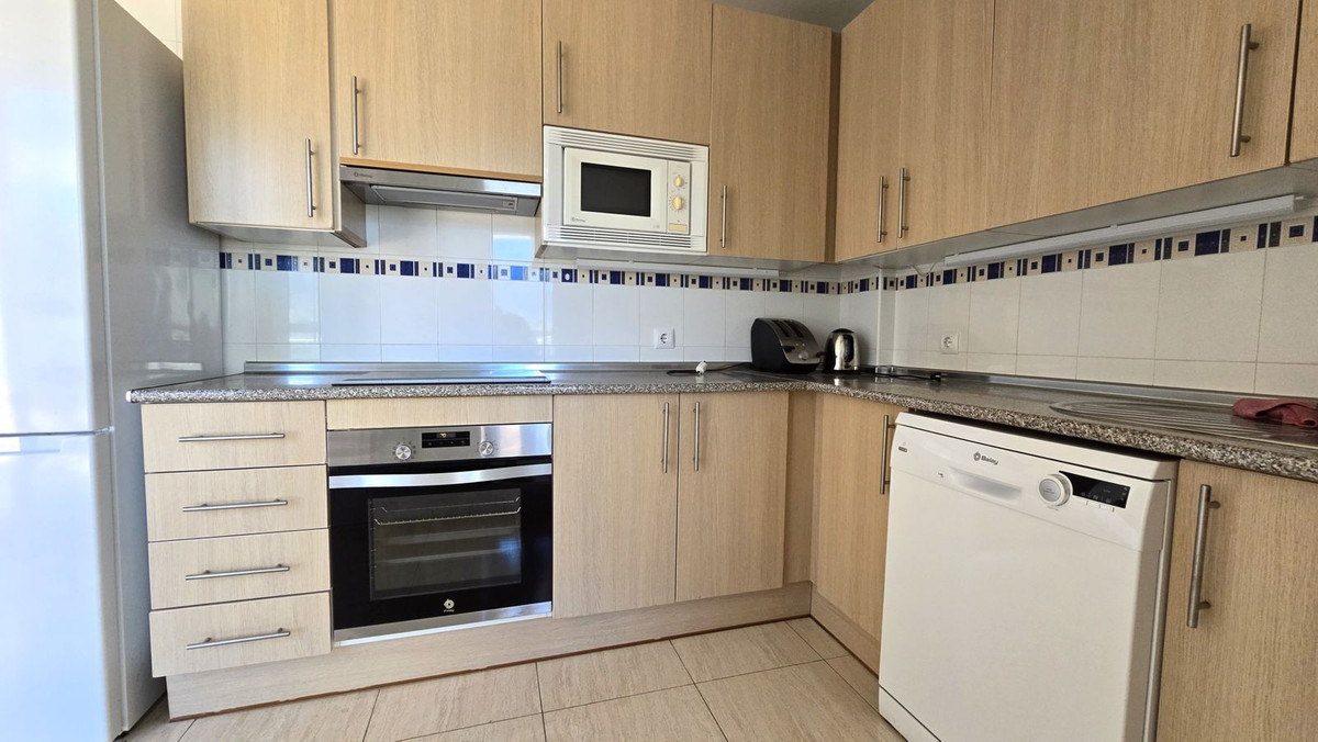 1ba6158f4fad0caf2e5caac9e62336f6 - 14