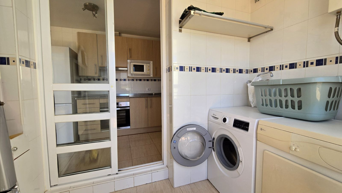 1ba6158f4fad0caf2e5caac9e62336f6 - 23