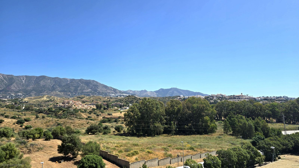 1ba6158f4fad0caf2e5caac9e62336f6 - 30