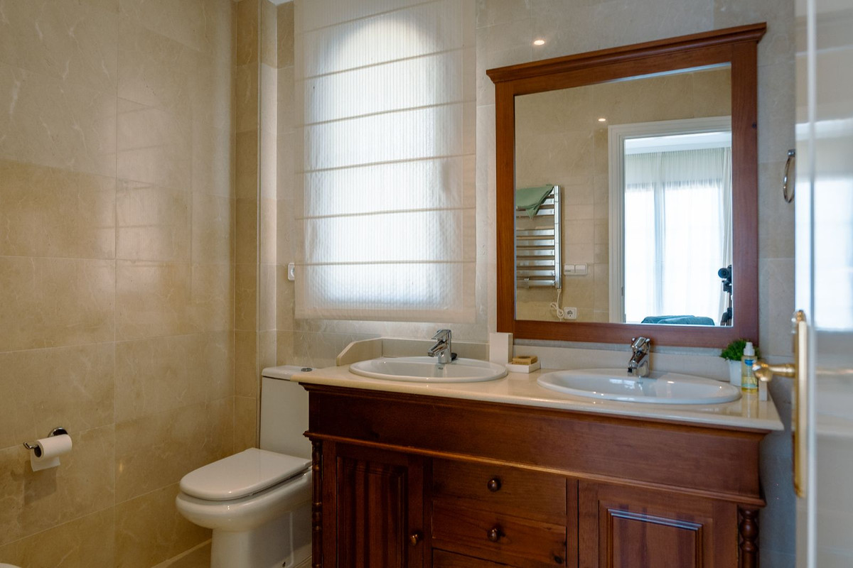 1c2ddeb1eb699b15961be15cc19a015c - 19