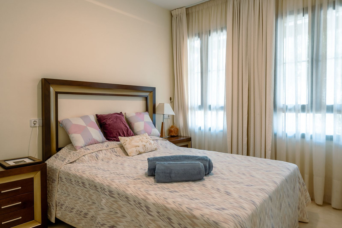 1c2ddeb1eb699b15961be15cc19a015c - 25