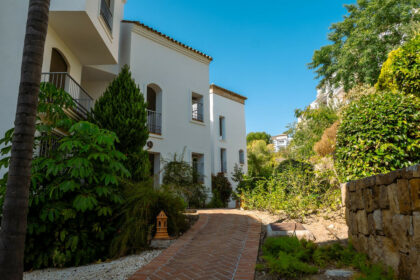 1c2ddeb1eb699b15961be15cc19a015c - 32