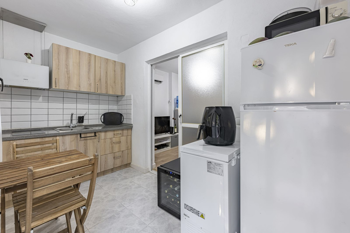 1d50501ee4090a44b87af5fbe662f295 - 14