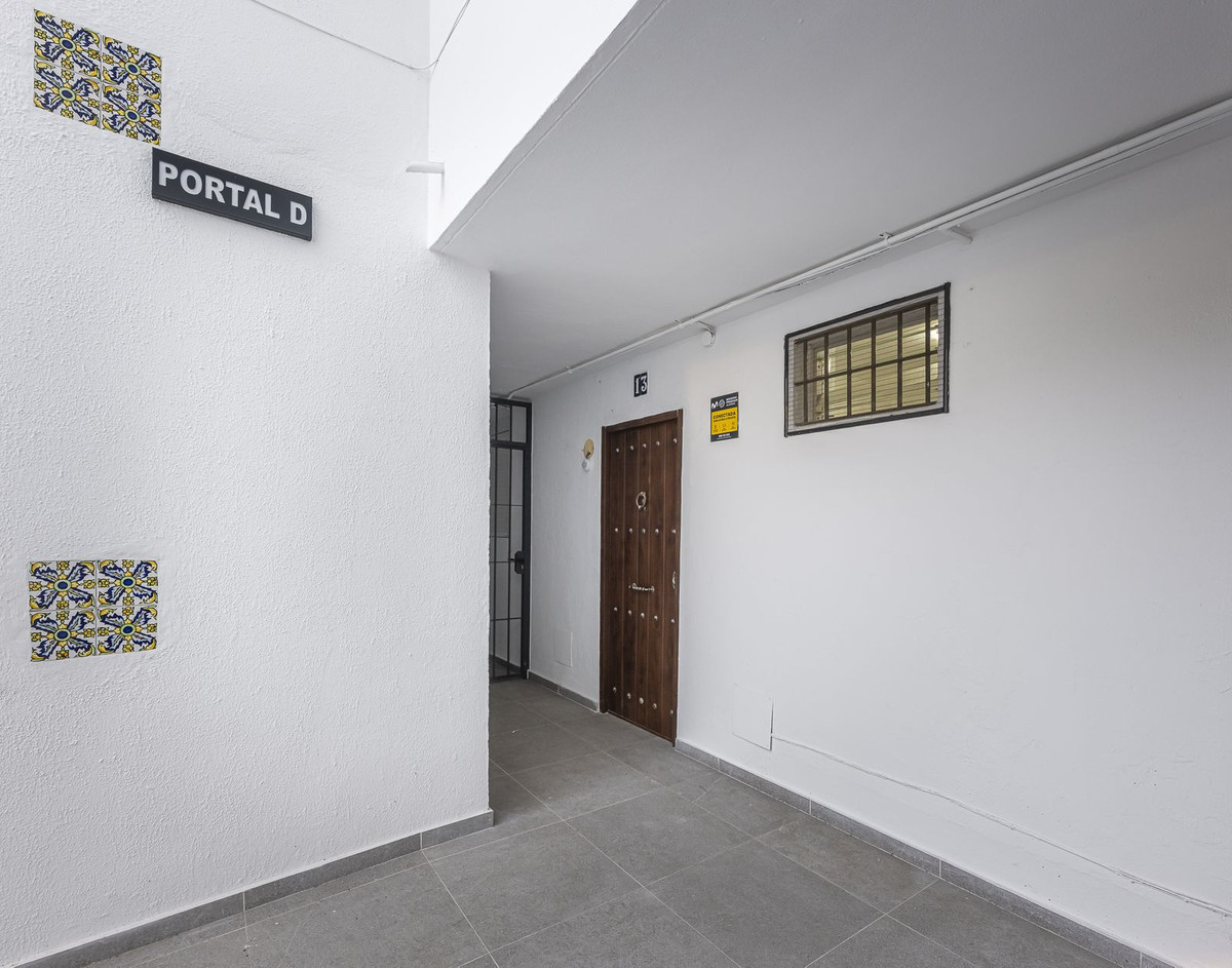 1d50501ee4090a44b87af5fbe662f295 - 16