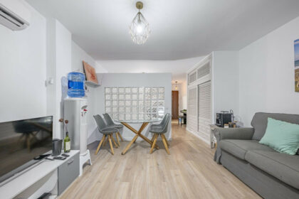 1d50501ee4090a44b87af5fbe662f295 - 4