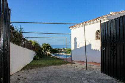 1daf478a8901a2f22e7f03d7ded779d1 - 4