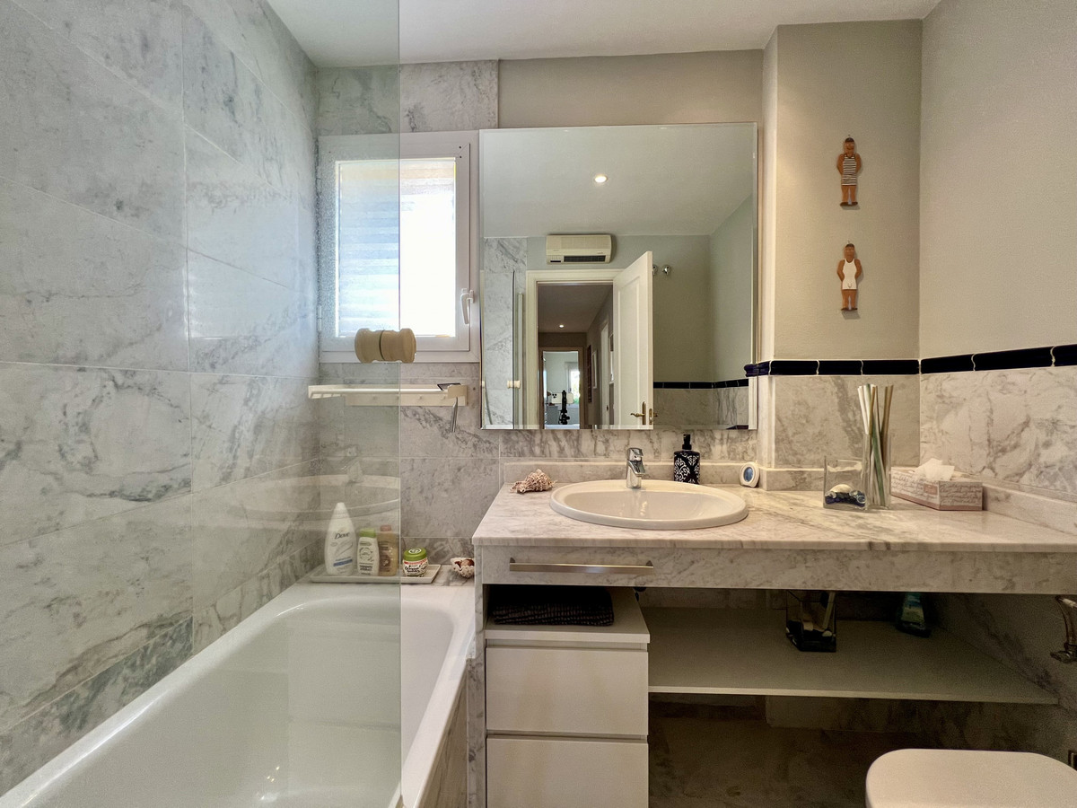 1e32dd5dbc9b059c2e7233a64dee899e - 12