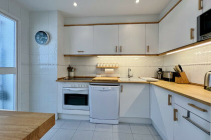 1e32dd5dbc9b059c2e7233a64dee899e - 16