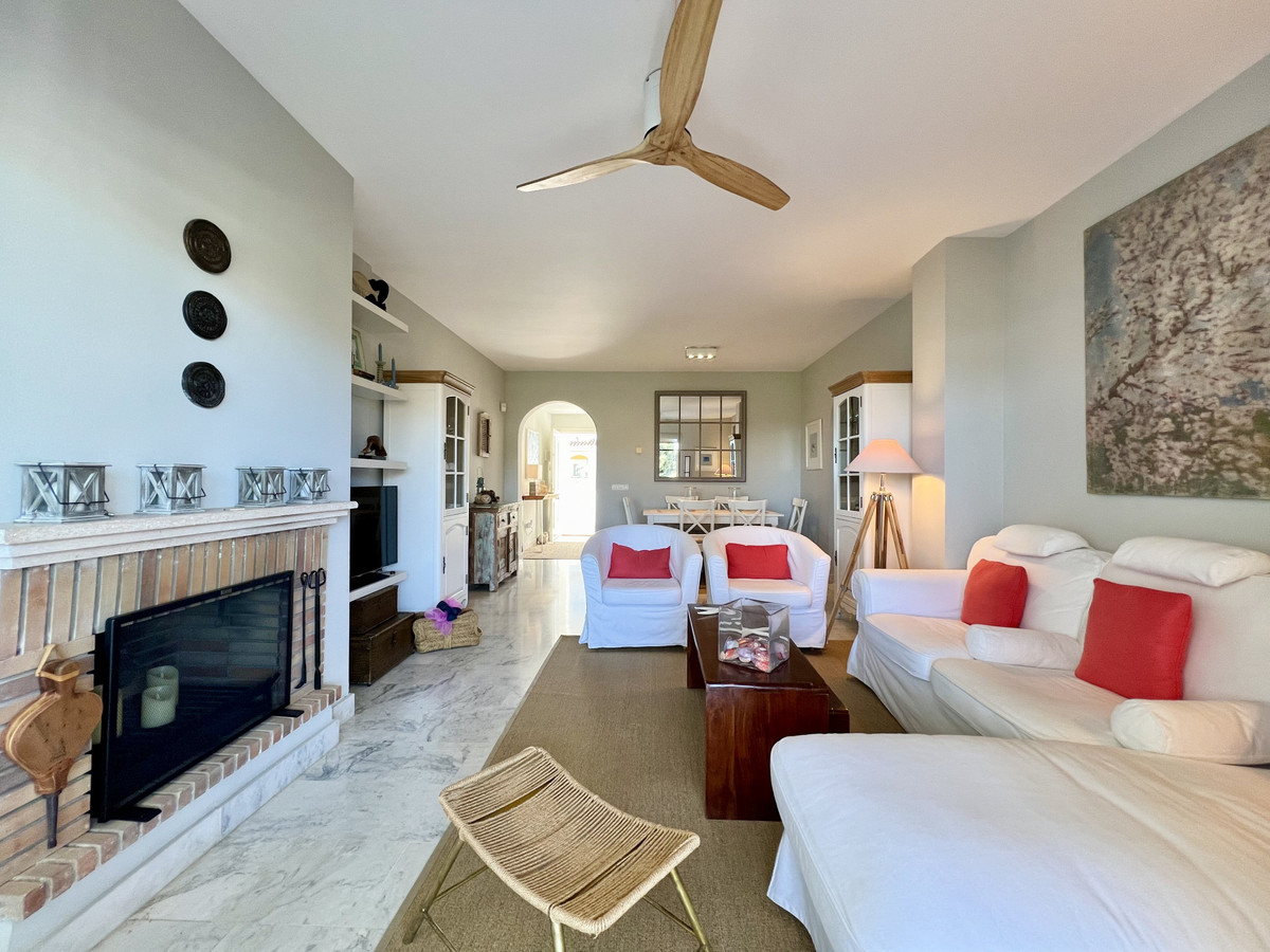 1e32dd5dbc9b059c2e7233a64dee899e - 2