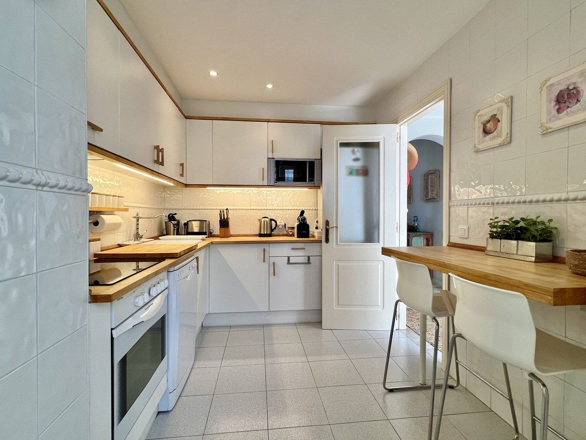 1e32dd5dbc9b059c2e7233a64dee899e - 3