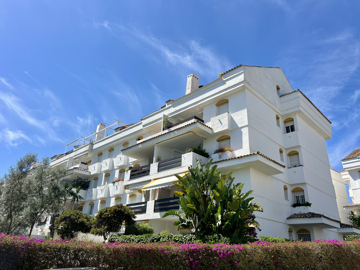 1e32dd5dbc9b059c2e7233a64dee899e - 33