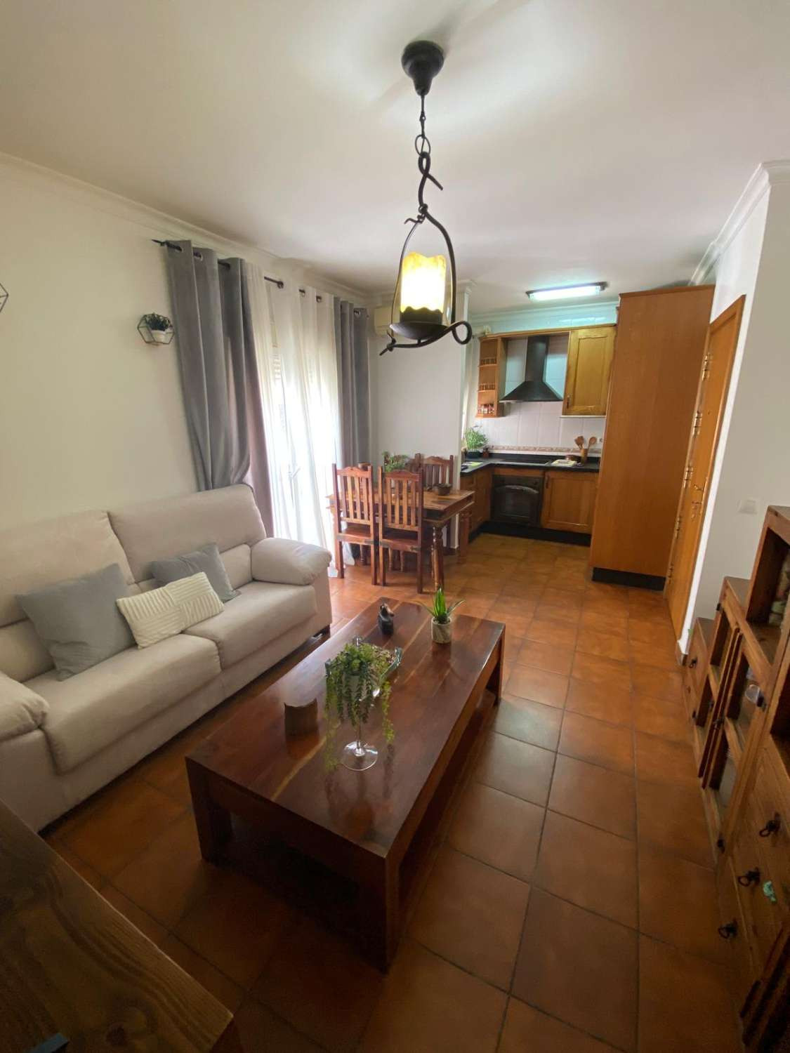 1e49e161b0dd950136266e69aae8d2d8 - 10