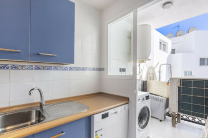 1e4a71a9488ba708390fe9dc98836c4e - 27