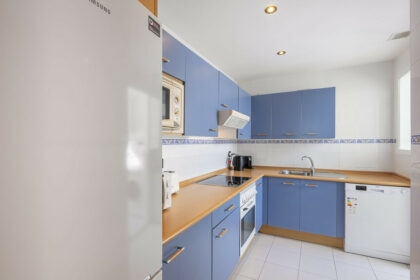 1e4a71a9488ba708390fe9dc98836c4e - 28