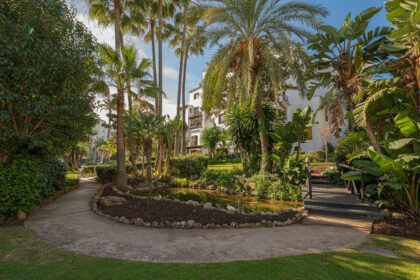 1e4a71a9488ba708390fe9dc98836c4e - 38