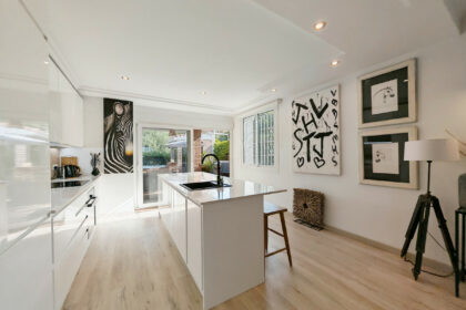 1f262e3598bff9a6f21663c50b538713 - 11