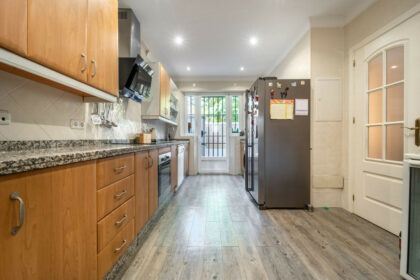 1f6b8609e4bfa21cc1d74df1c7ce8251 - 11