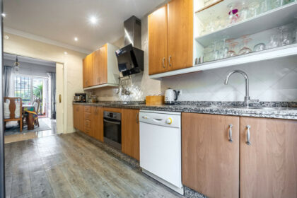 1f6b8609e4bfa21cc1d74df1c7ce8251 - 13