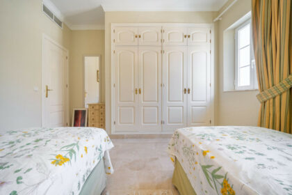 1f6b8609e4bfa21cc1d74df1c7ce8251 - 21