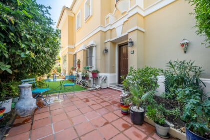 1f6b8609e4bfa21cc1d74df1c7ce8251 - 33