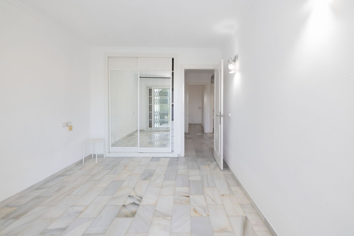 2085563c0a7ab4cd339d7caa8b6678a7 - 12