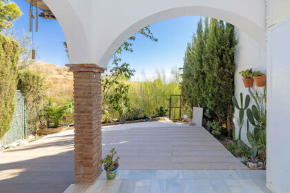 2085563c0a7ab4cd339d7caa8b6678a7 - 13