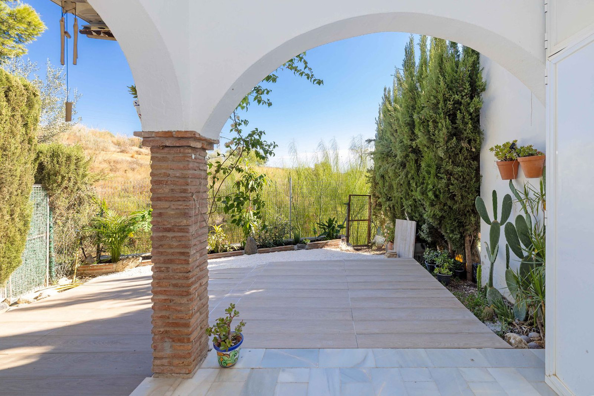 2085563c0a7ab4cd339d7caa8b6678a7 - 13