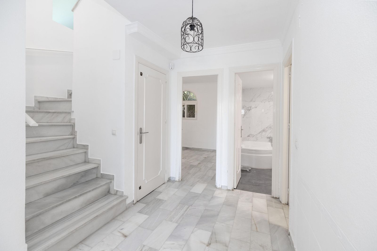 2085563c0a7ab4cd339d7caa8b6678a7 - 21