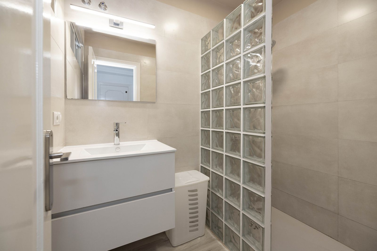 2085563c0a7ab4cd339d7caa8b6678a7 - 26