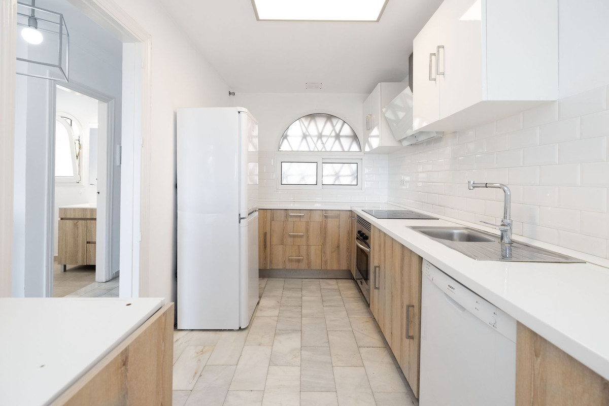 2085563c0a7ab4cd339d7caa8b6678a7 - 38