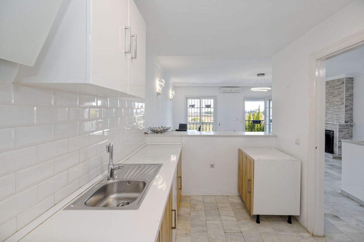 2085563c0a7ab4cd339d7caa8b6678a7 - 39