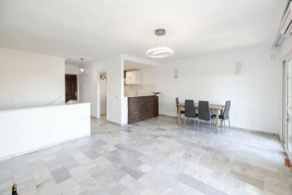 2085563c0a7ab4cd339d7caa8b6678a7 - 42