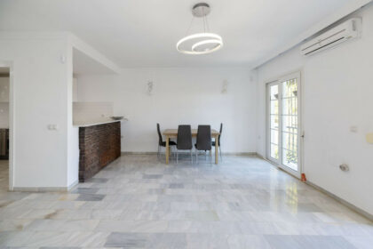 2085563c0a7ab4cd339d7caa8b6678a7 - 7